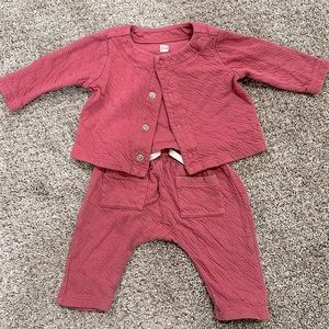 Tea Collection Matching Set Rose Crinkle 0-3months